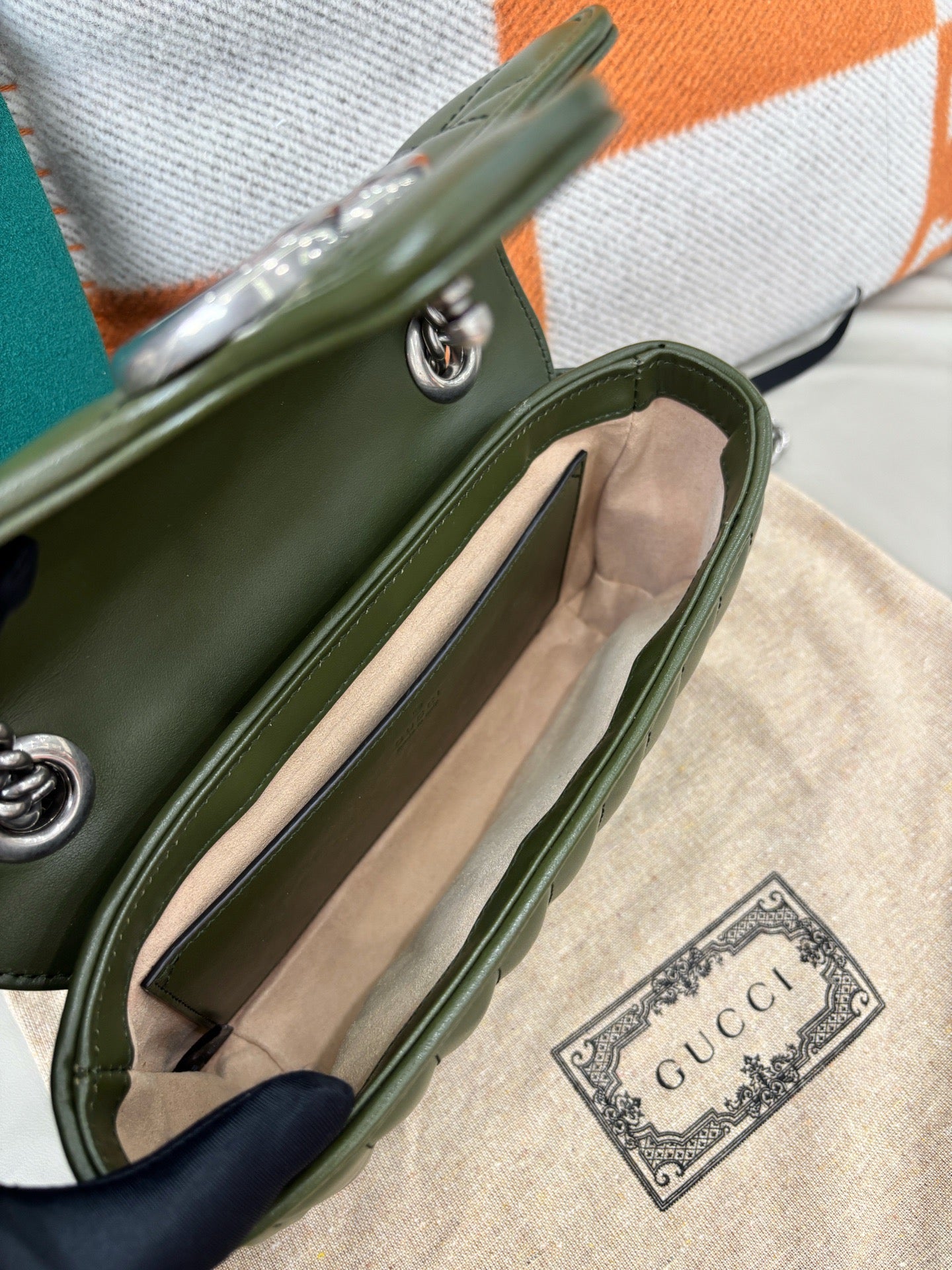 Gucci Marmont 22 Shoulder Bag