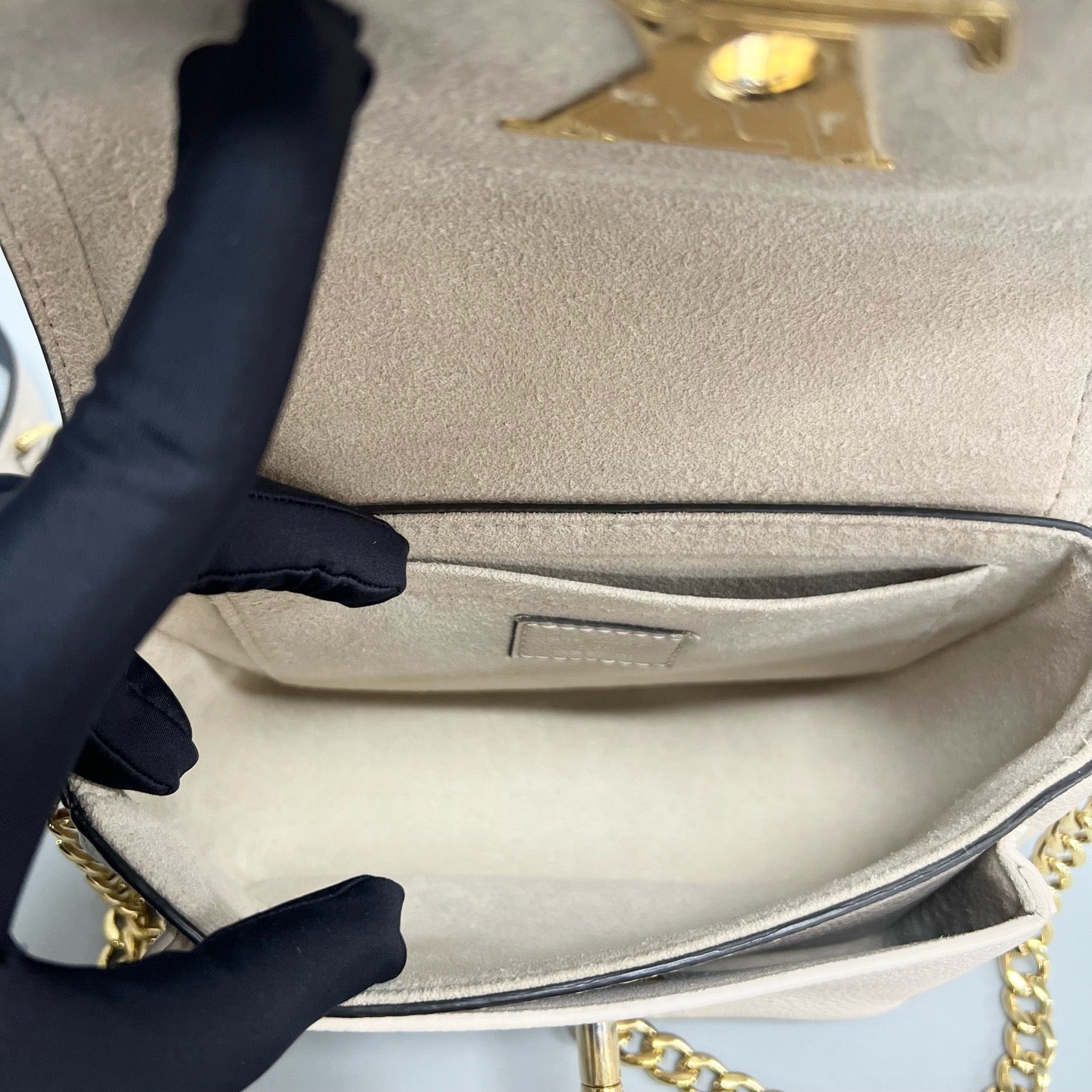 Louis Vuitton Lockme Tender