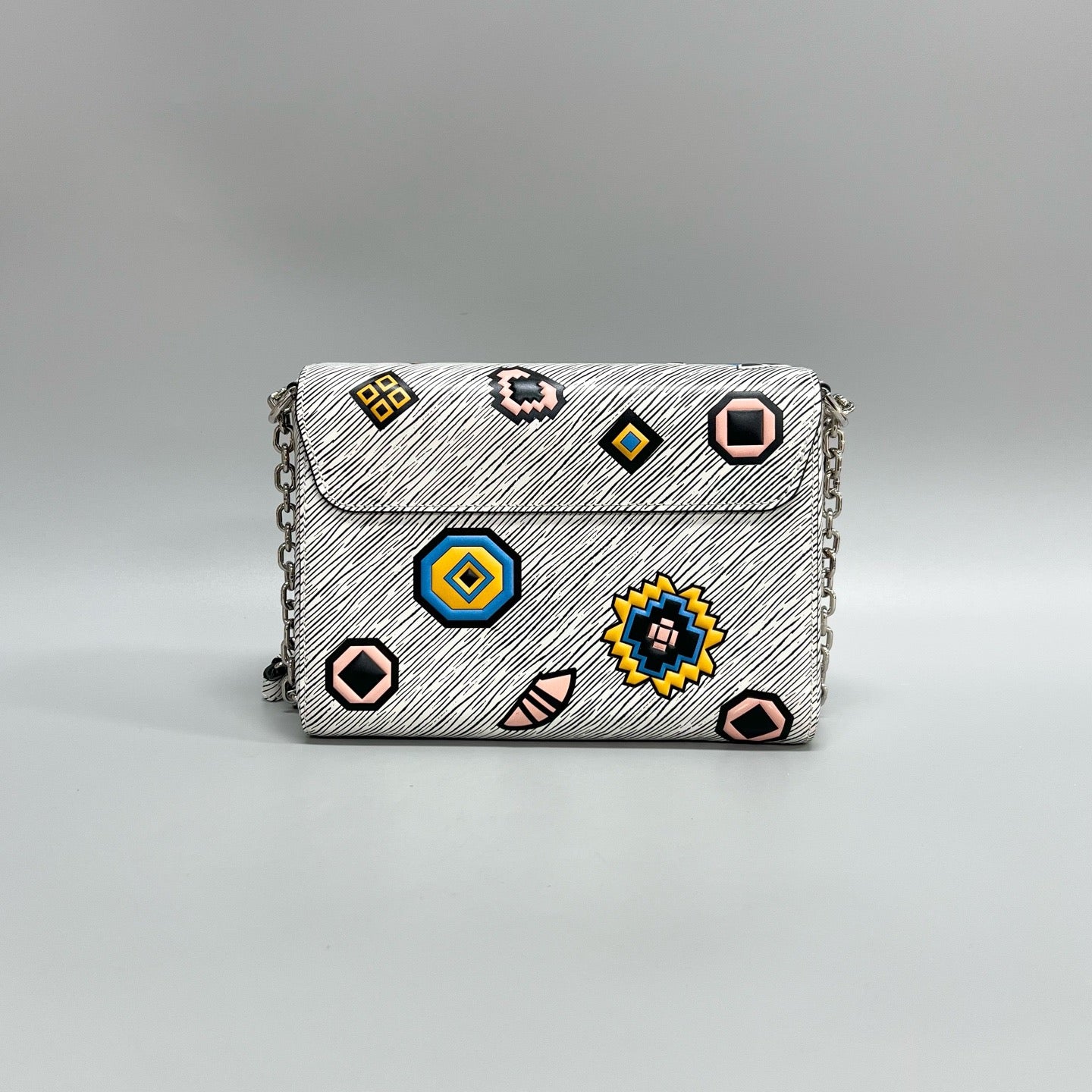 Louis Vuitton Twist Medium Chain Bag