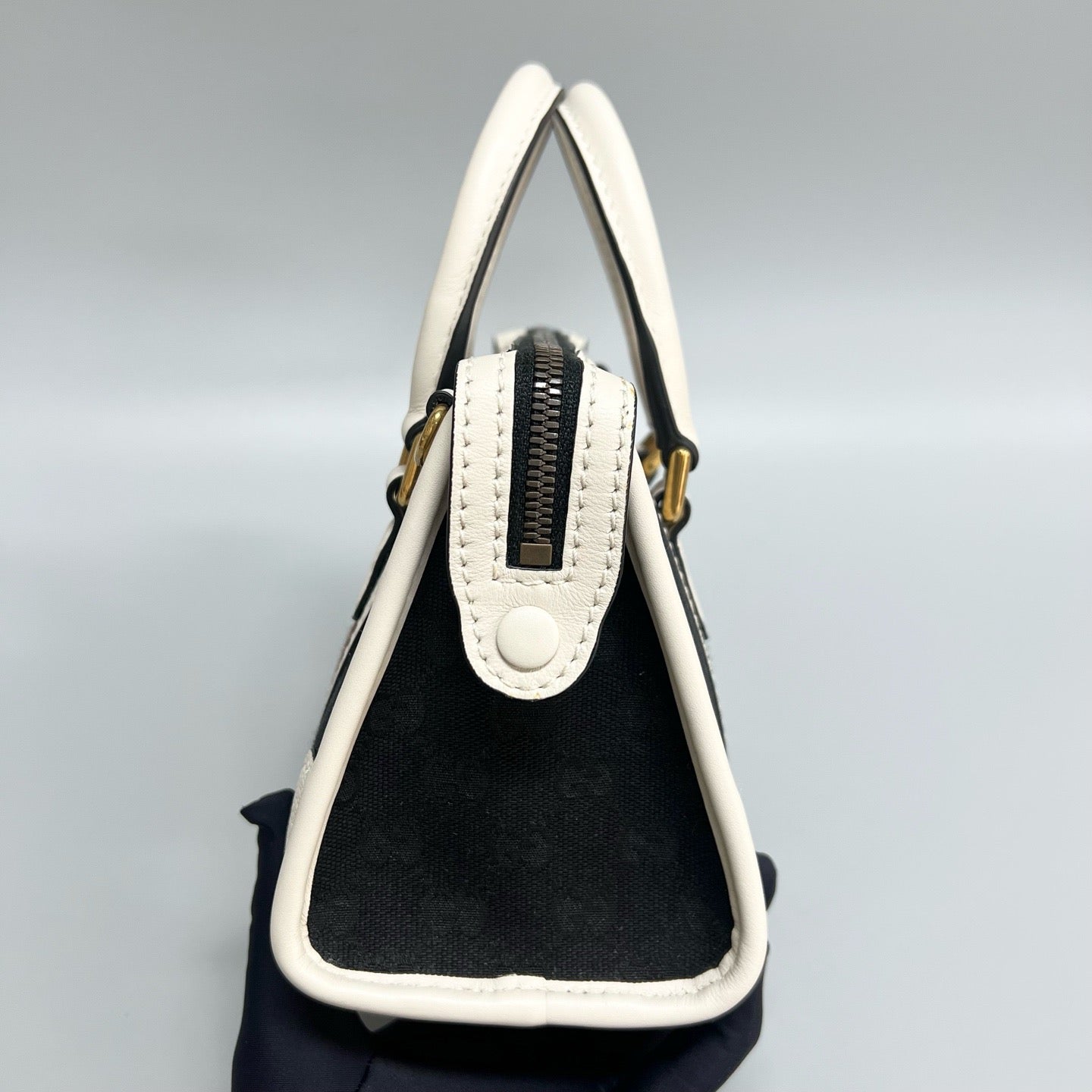 Gucci Exquisite Top Handle Bag