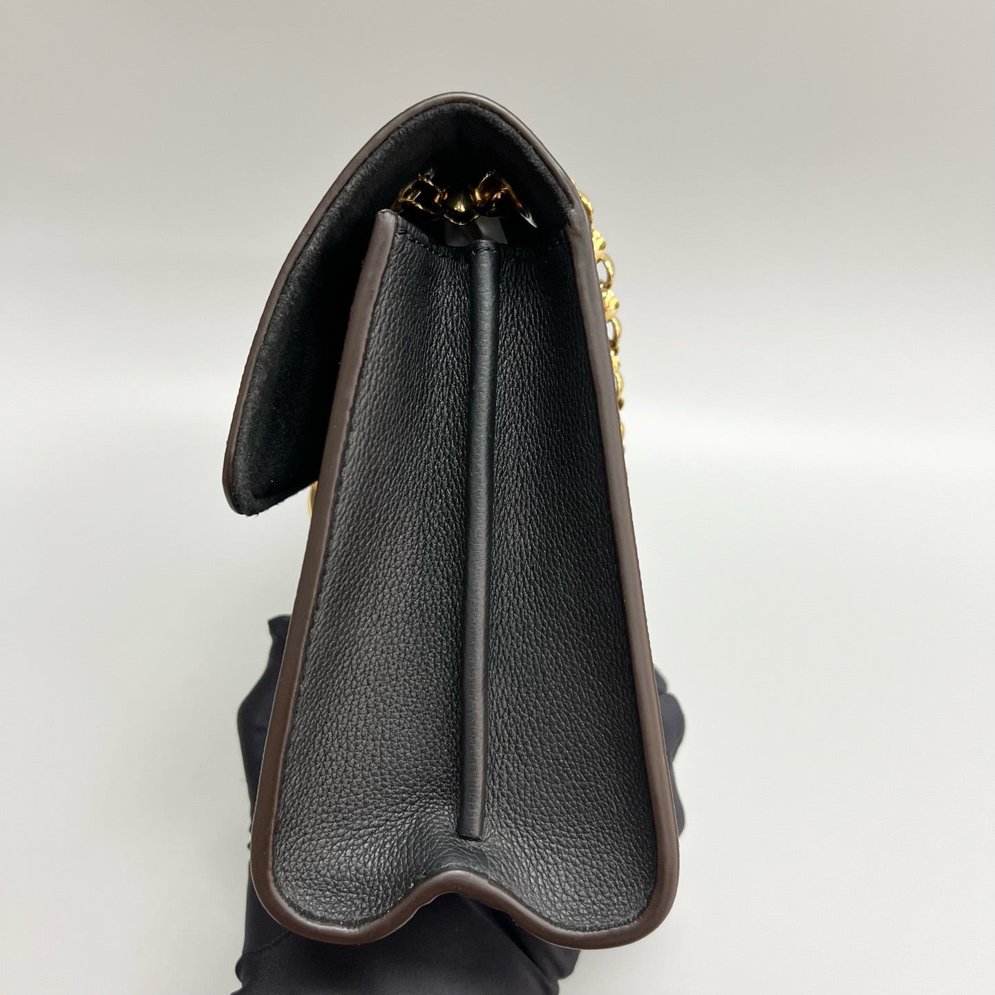 Louis Vuitton Victoire Chain Bag