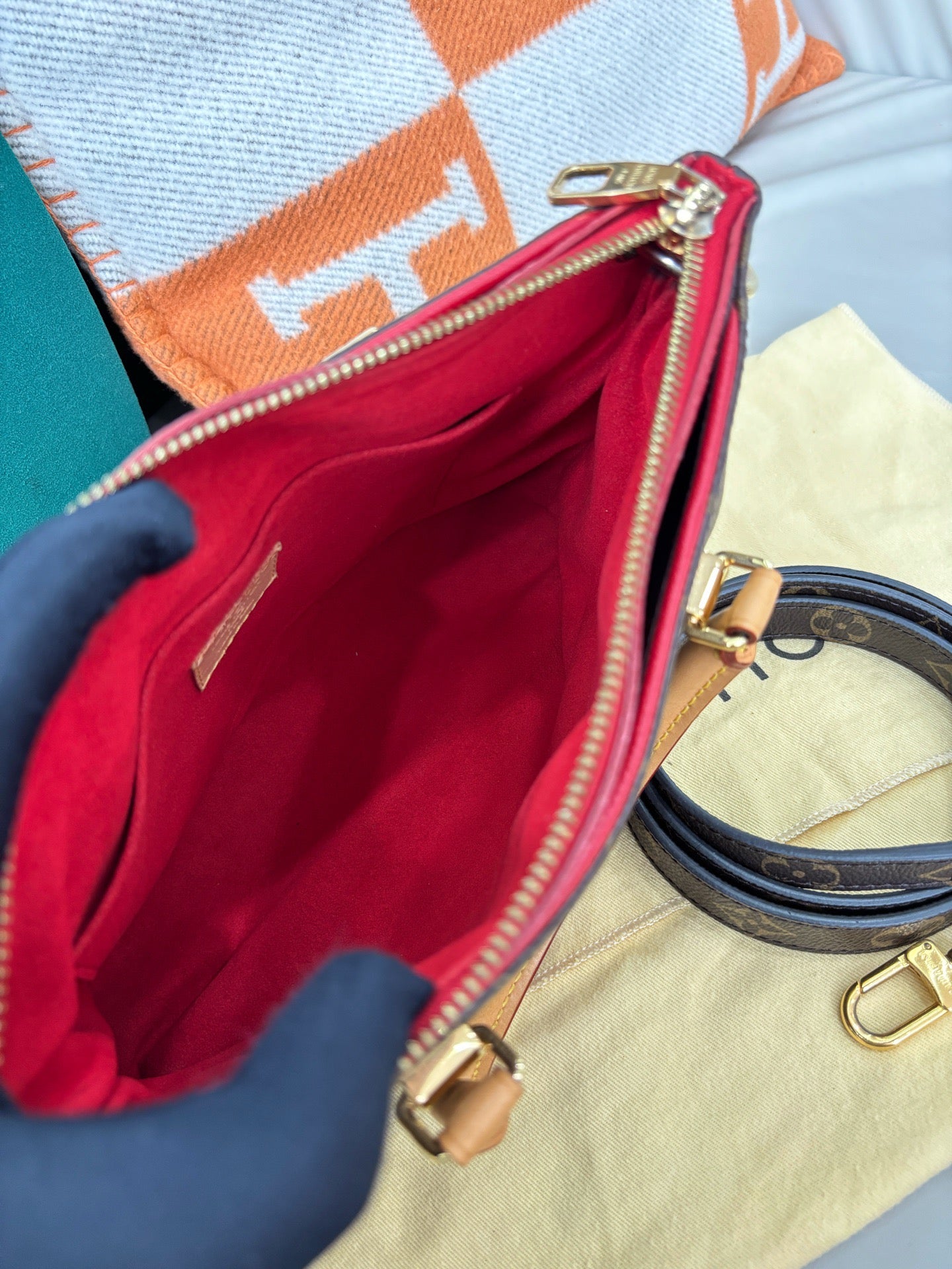 Louis Vuitton Pallas BB