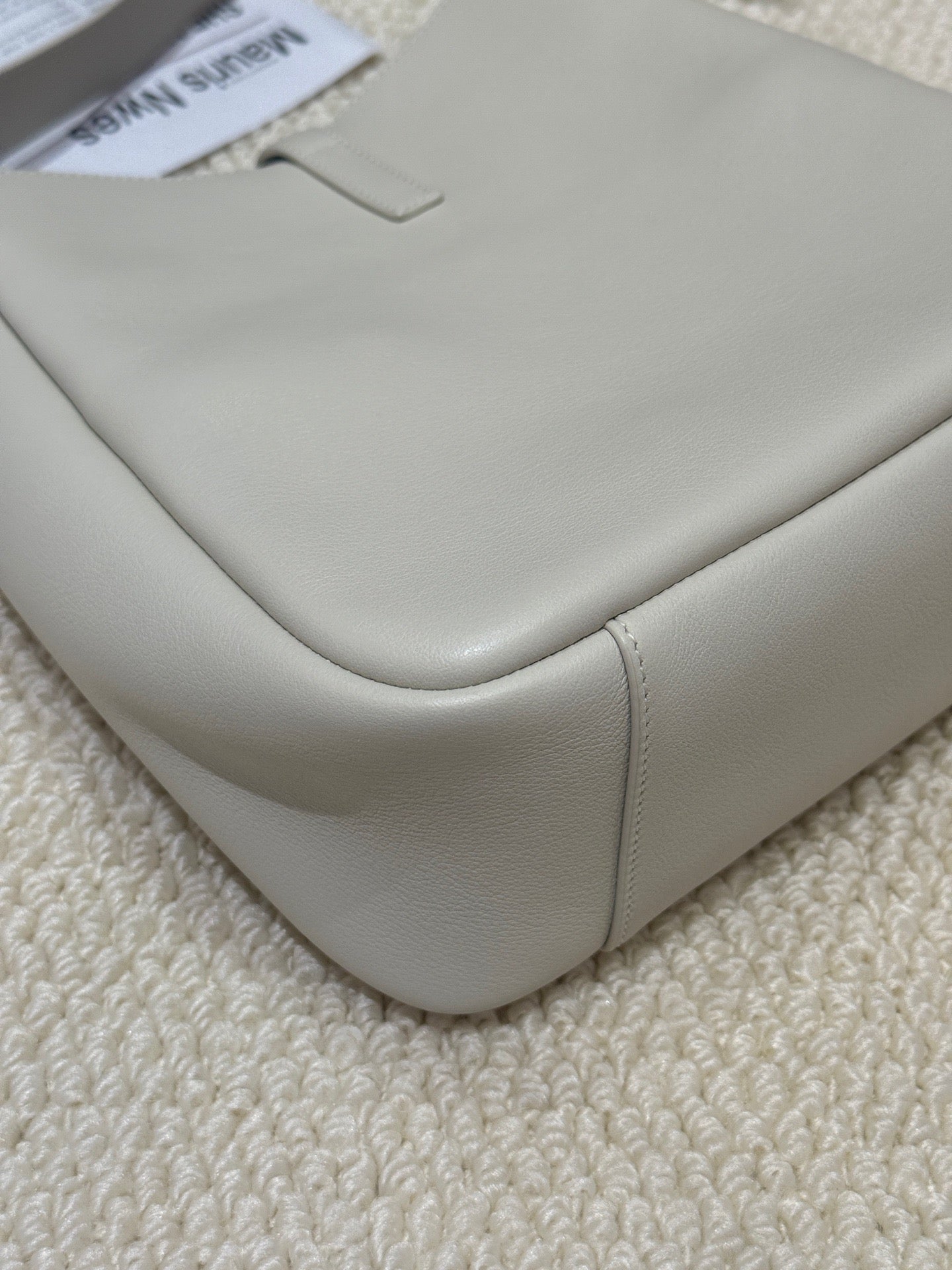 Saint Laurent Small Le 5 à 7 Hobo Bag