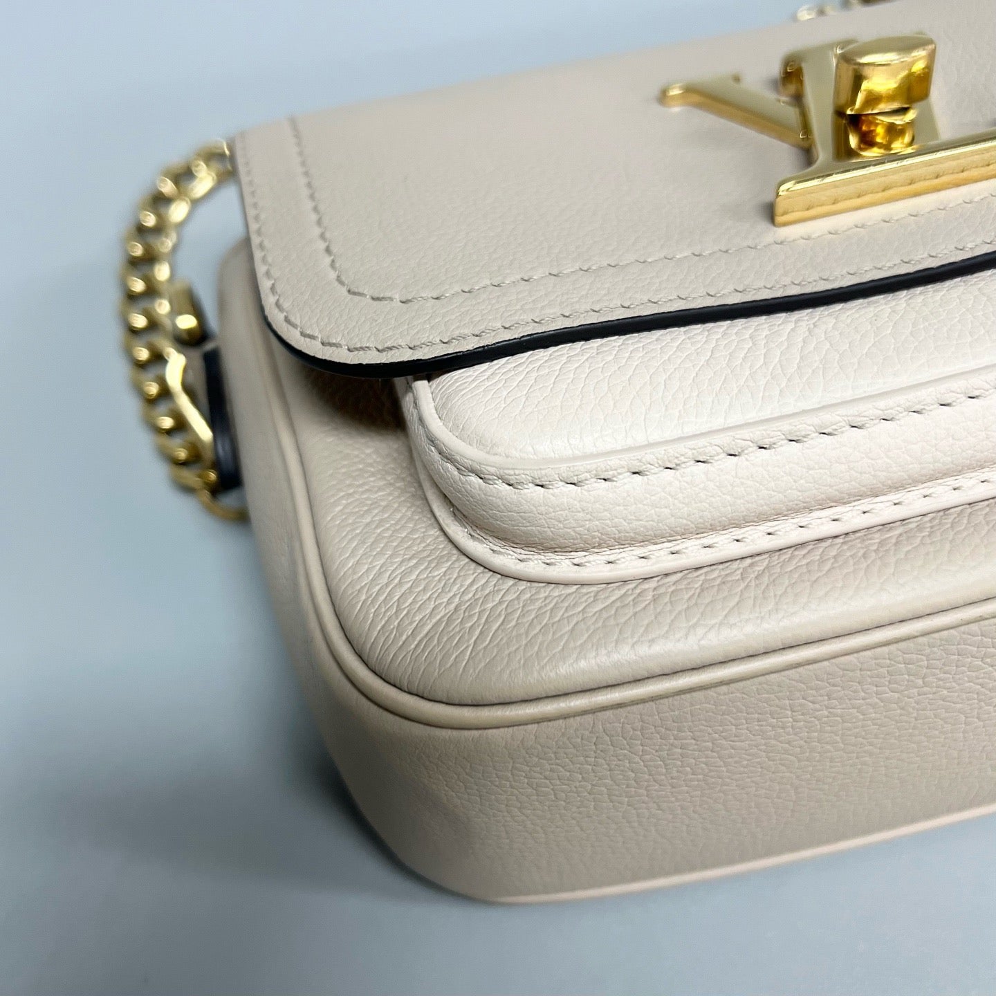 Louis Vuitton Lockme Tender