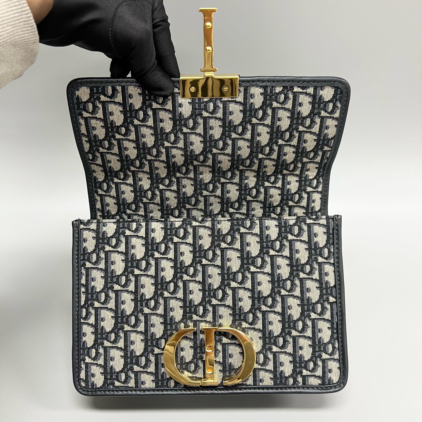 Dior 30 Montaigne – Blue Oblique