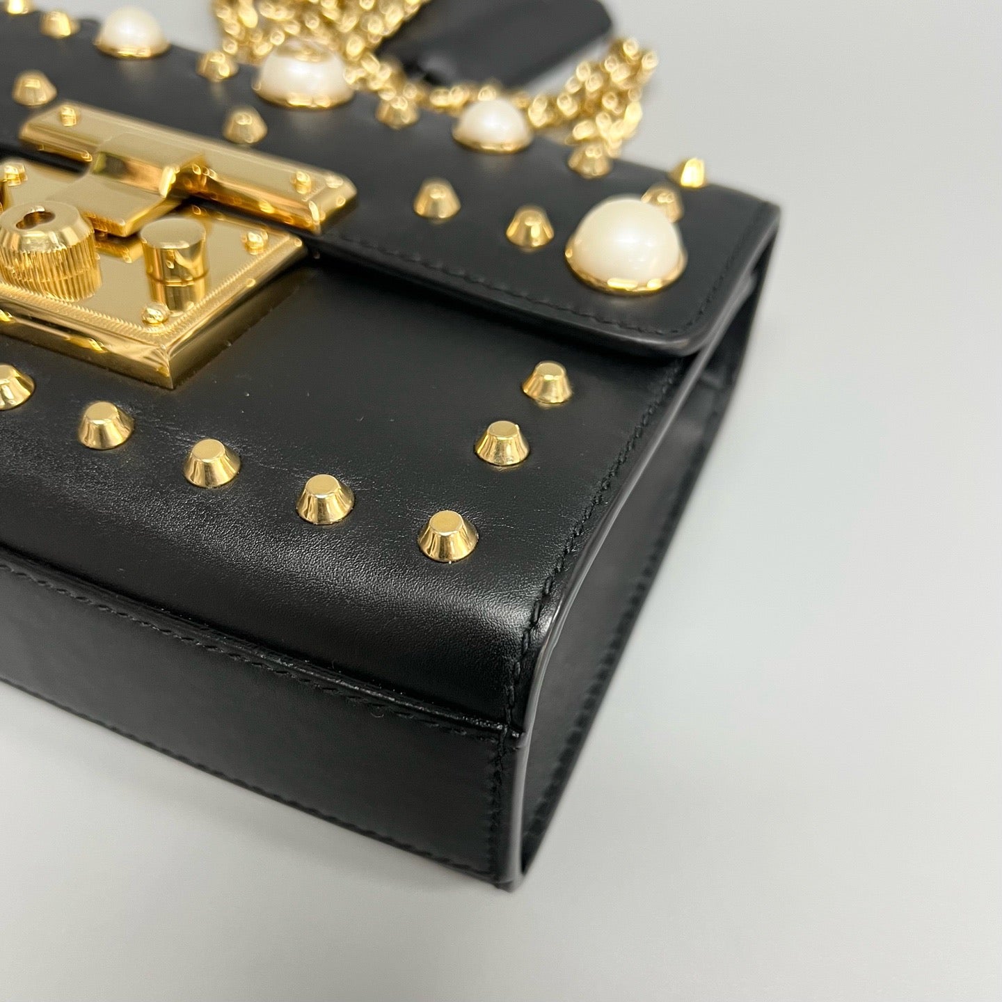 Gucci Padlock Moon Box – Black with Pearl Studs