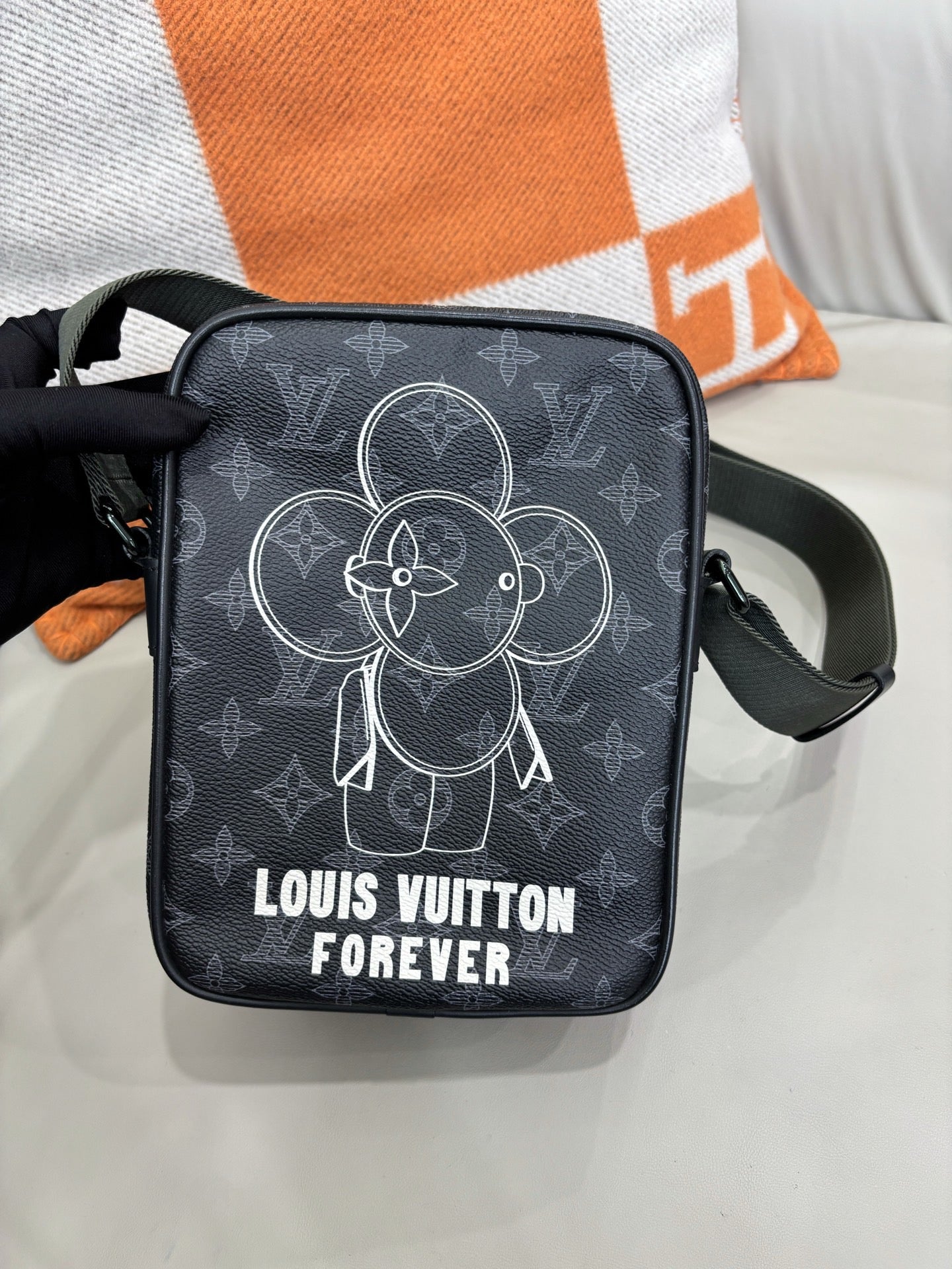 Louis Vuitton Limited Edition Vivienne Graffiti Camera Bag