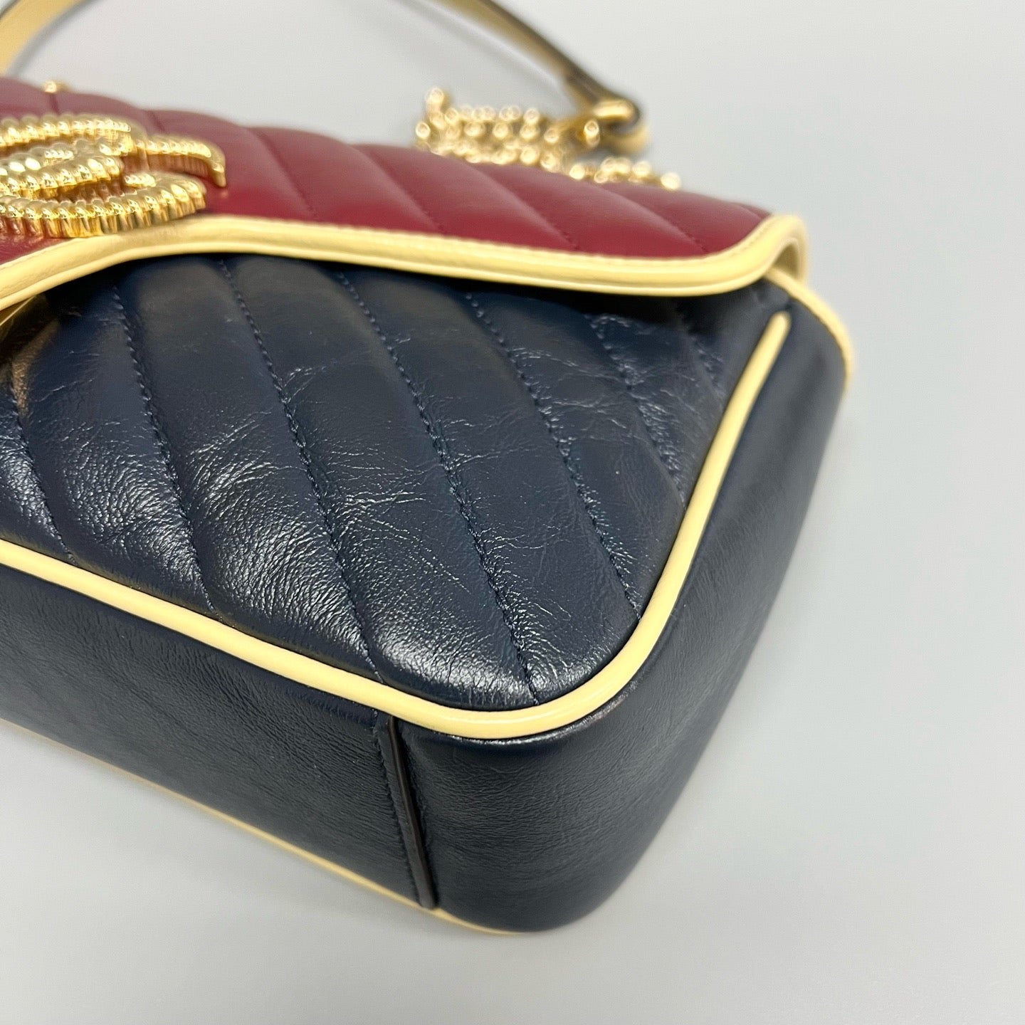 Gucci Marmont 26 – Tricolor Spiral