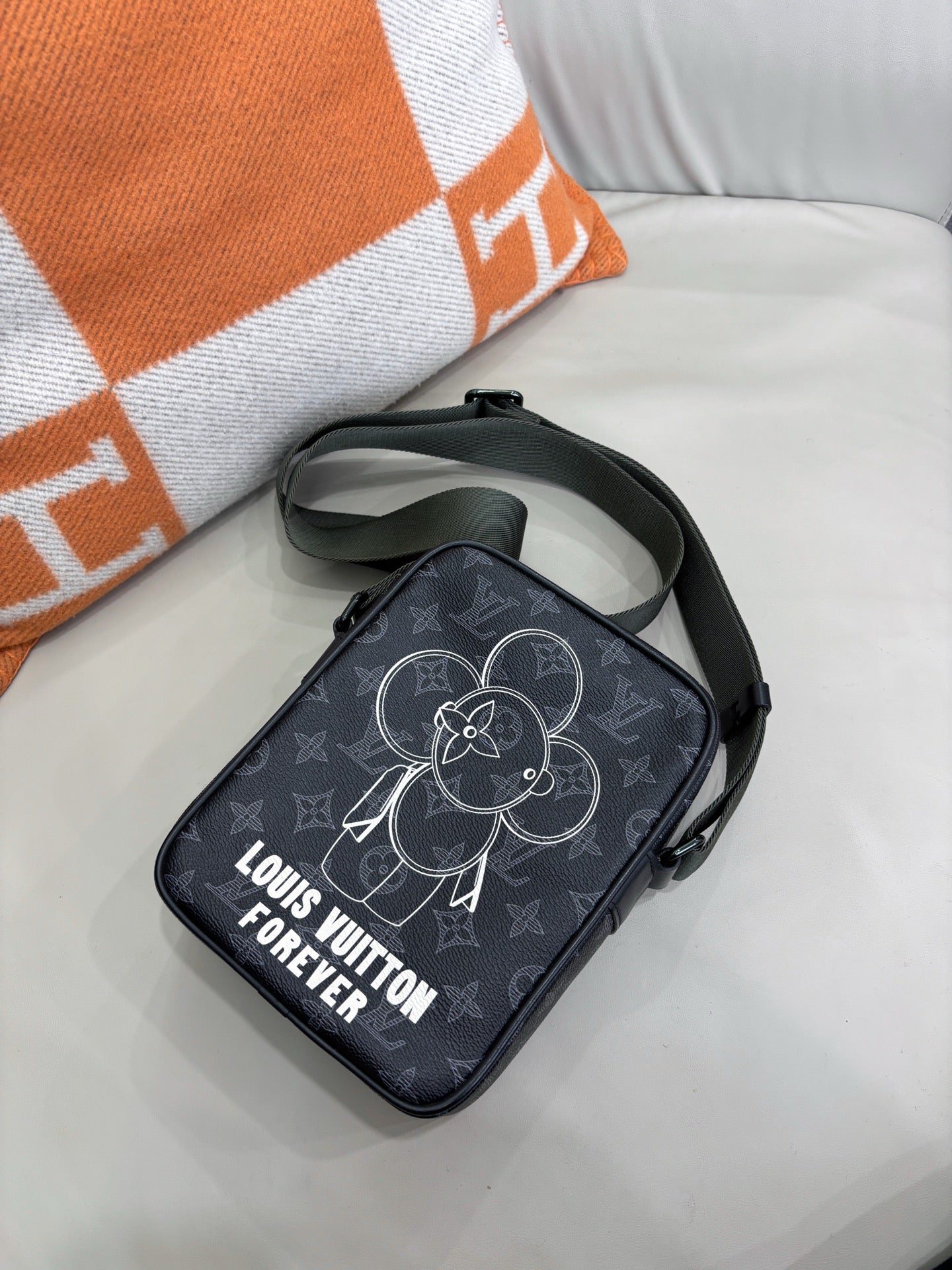 Louis Vuitton Limited Edition Vivienne Graffiti Camera Bag