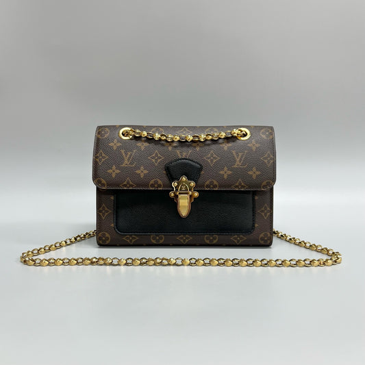 Louis Vuitton Victoire Chain Bag
