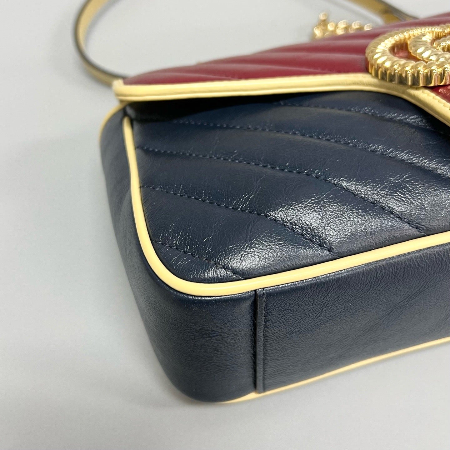 Gucci Marmont 26 – Tricolor Spiral