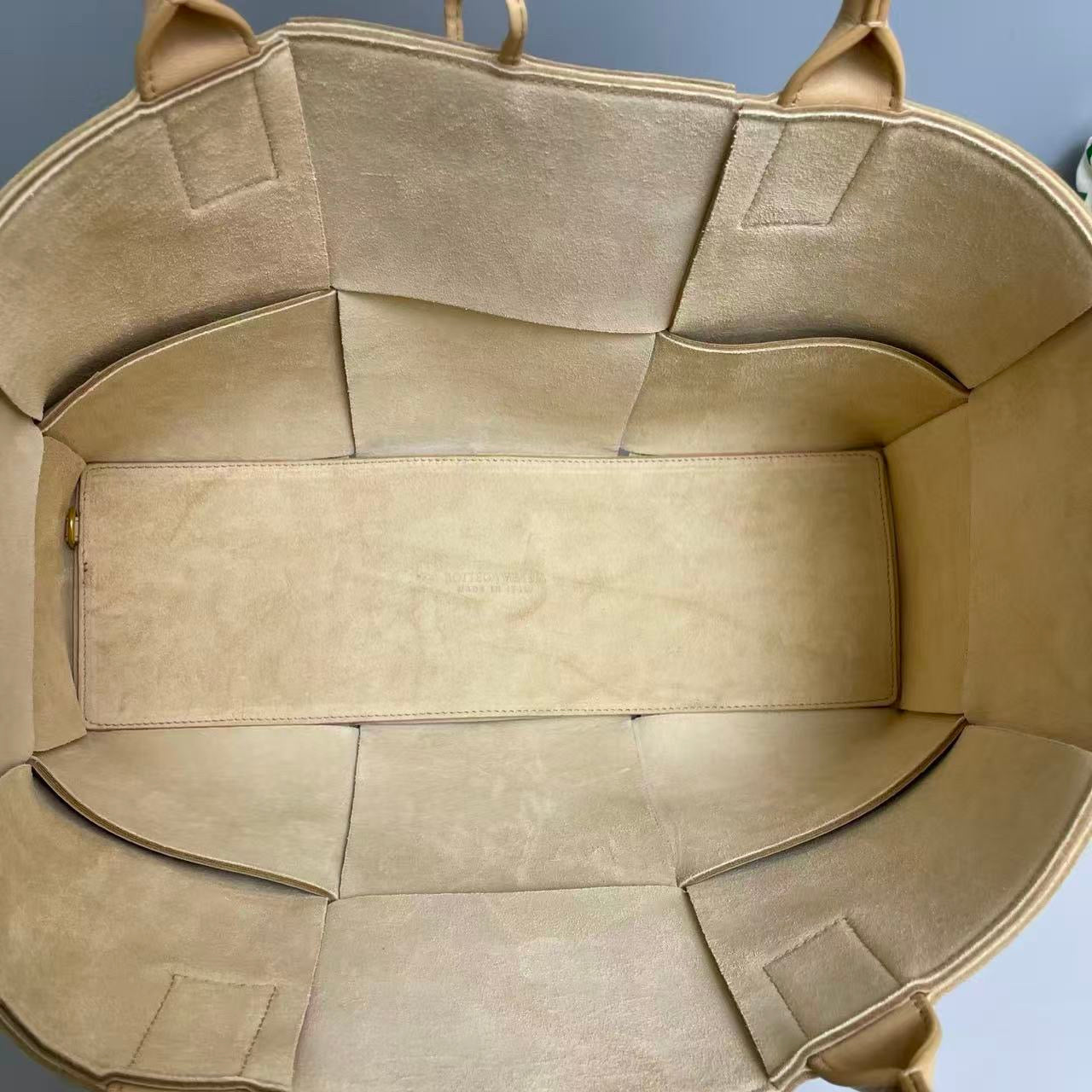 Bottega Veneta Arco Tote