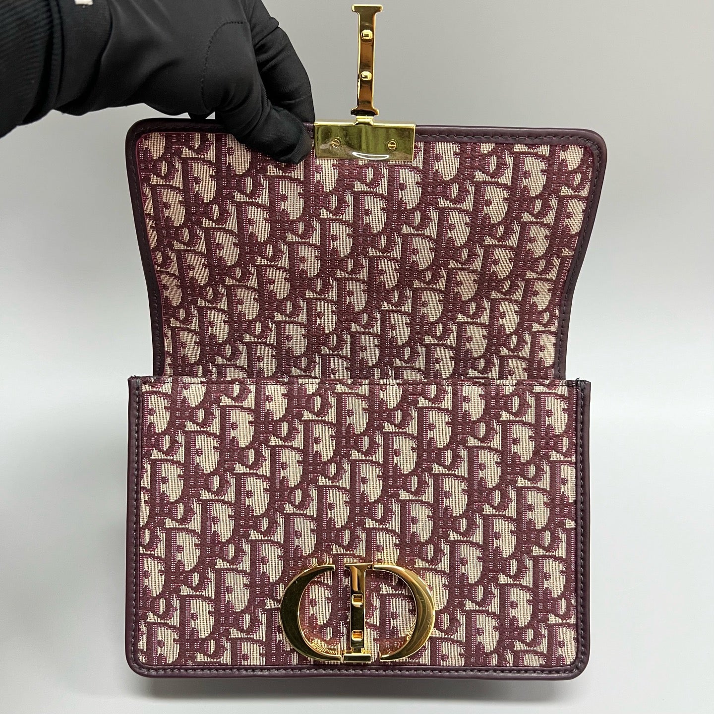 Dior 30 Montaigne – Burgundy Oblique