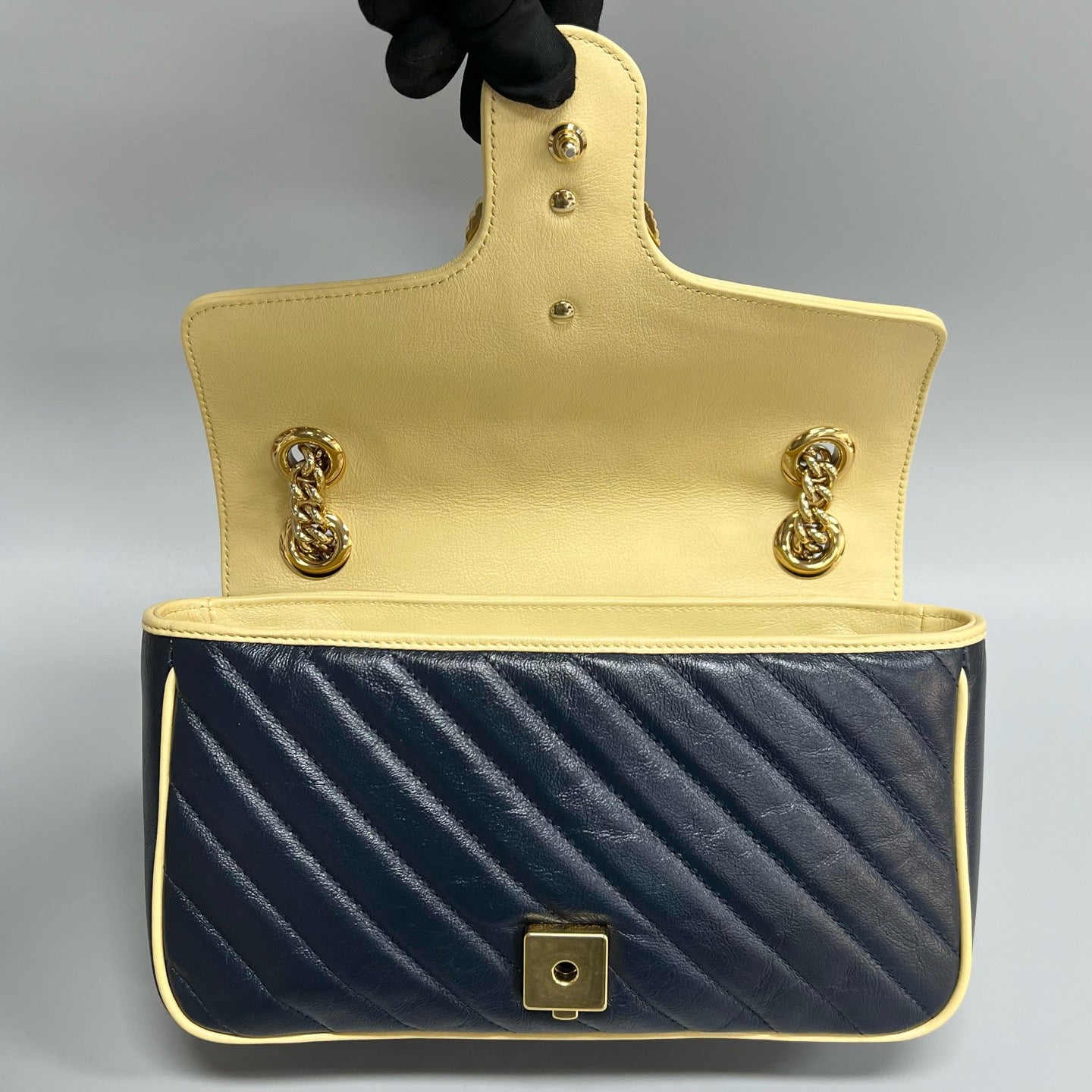 Gucci Marmont 26 – Tricolor Spiral