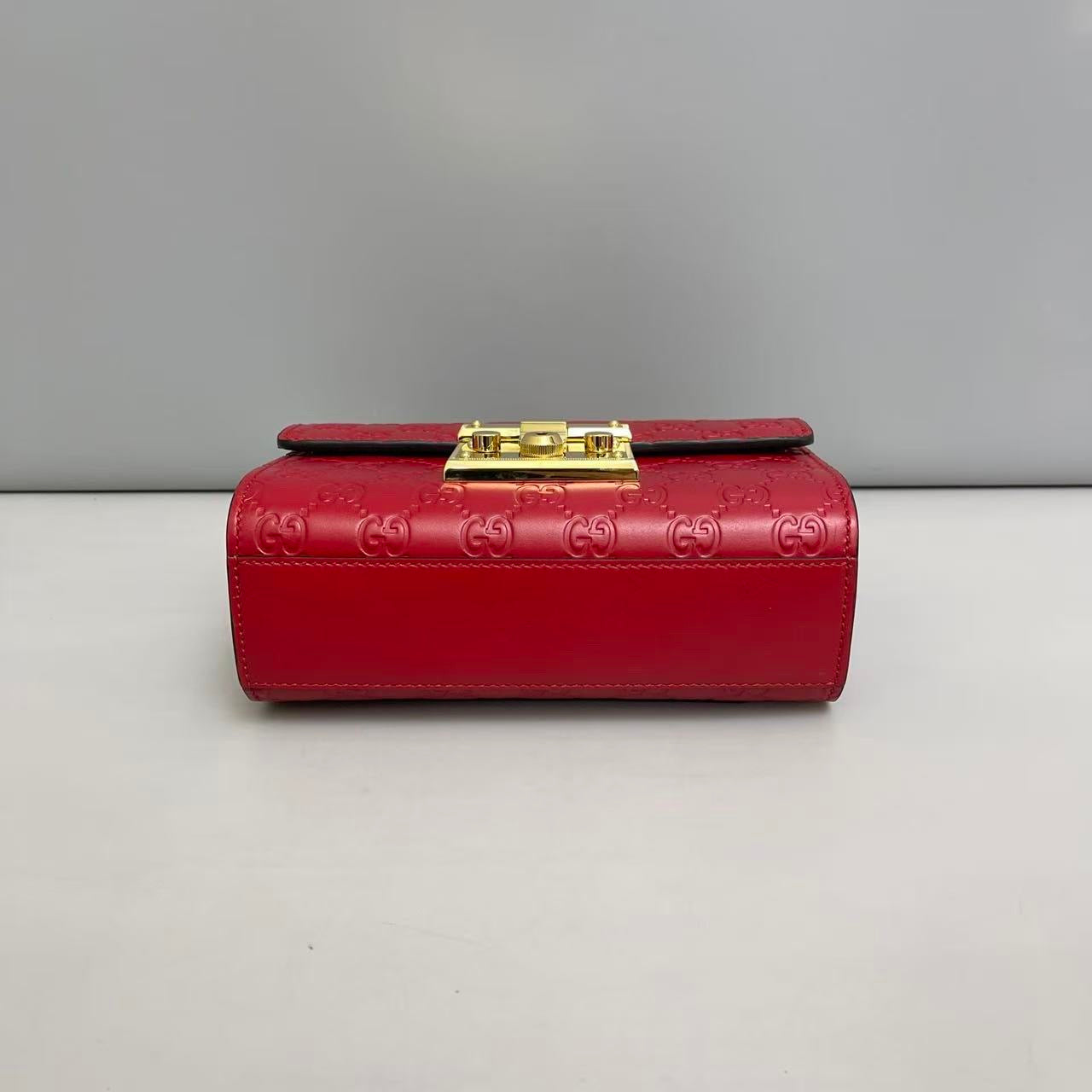 GUCCI Padlock Small Chain Bag