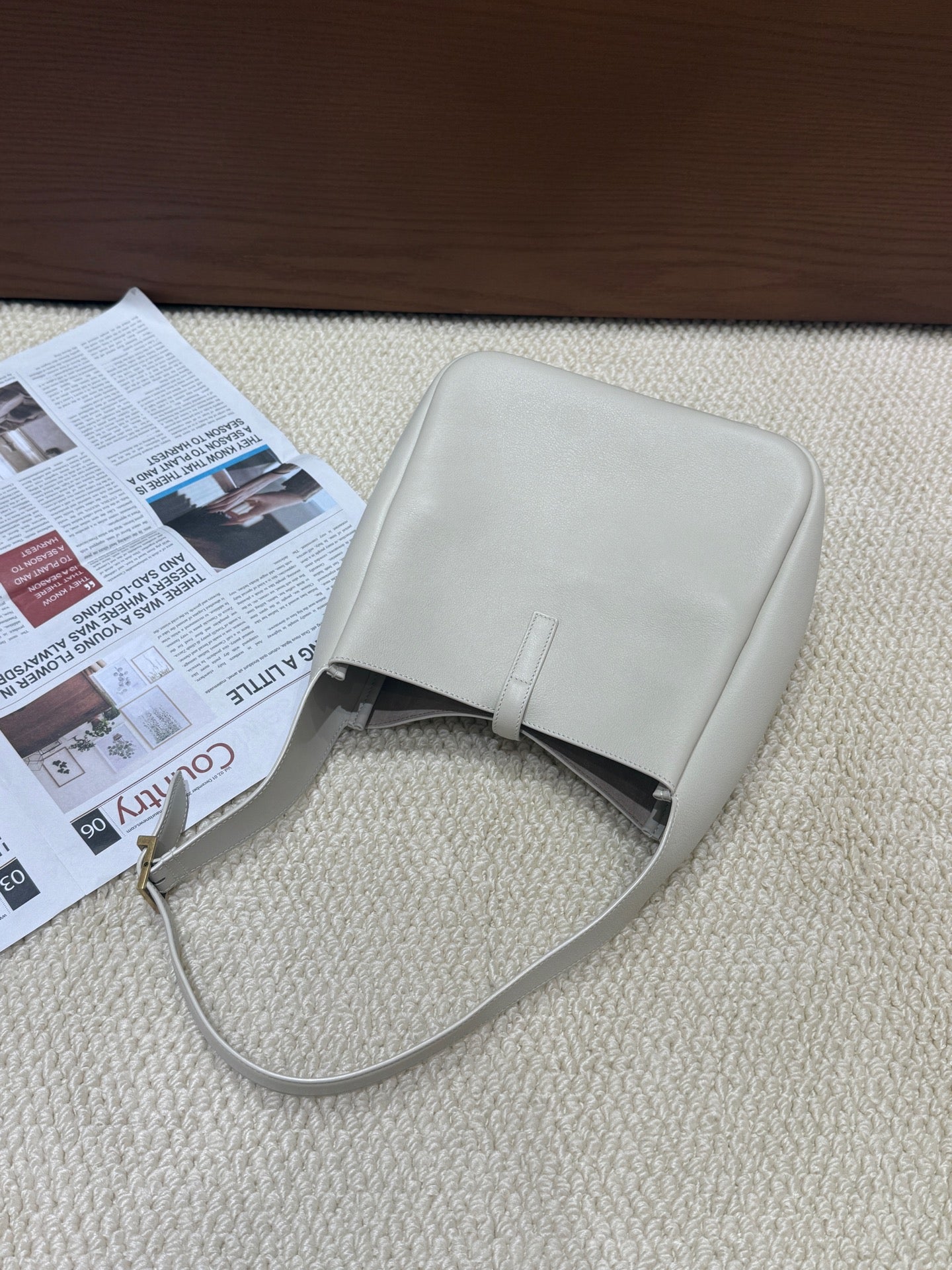 Saint Laurent Small Le 5 à 7 Hobo Bag