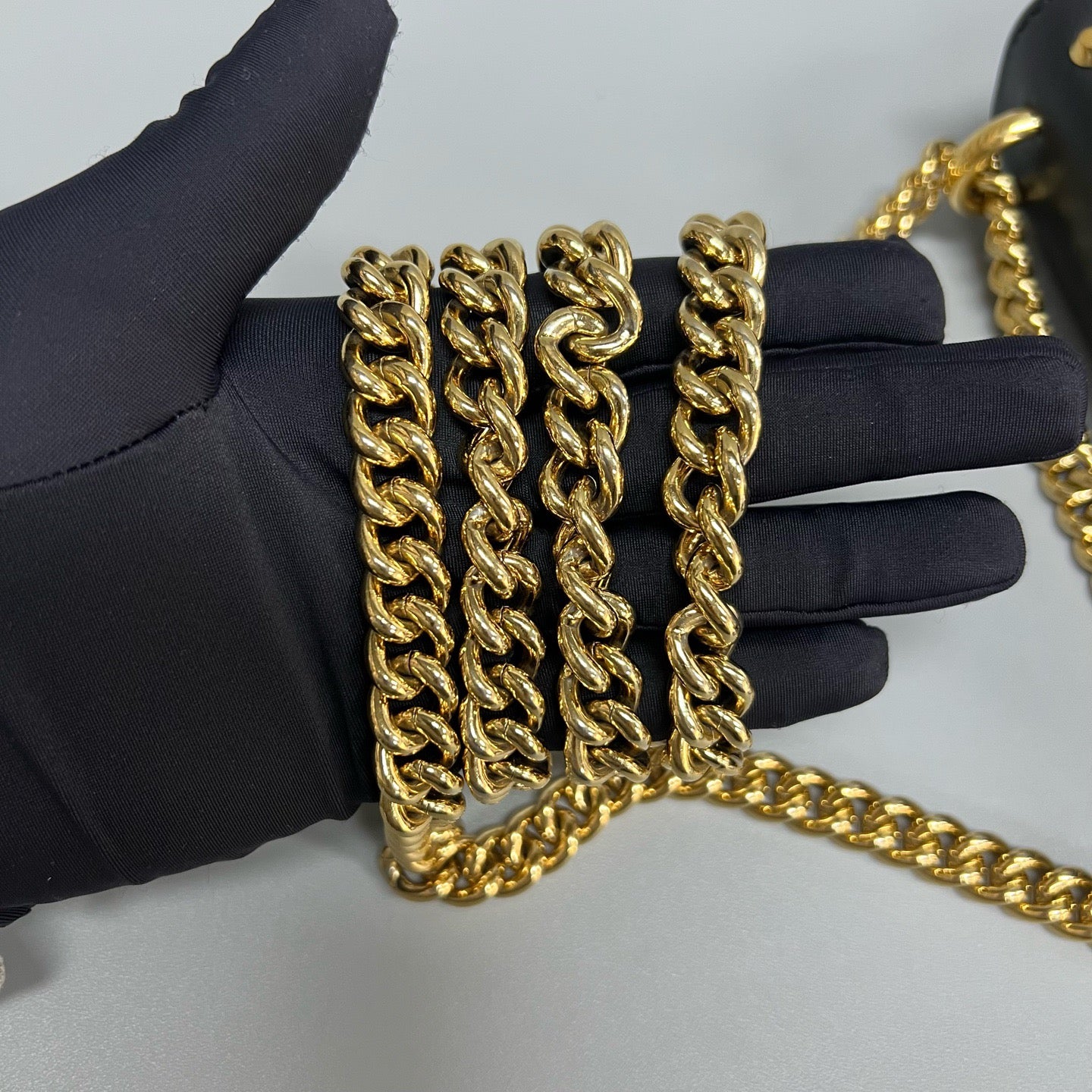 Gucci Padlock Moon Box – Black with Pearl Studs