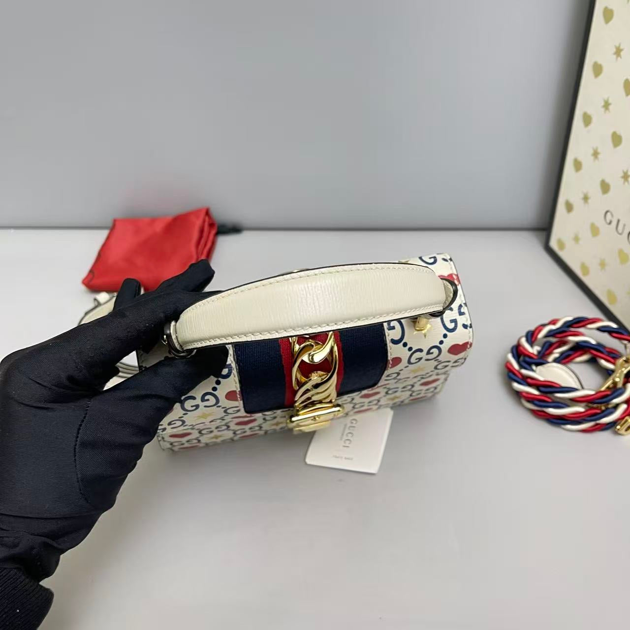 Gucci Sylvie — White Leather Heart Limited Edition