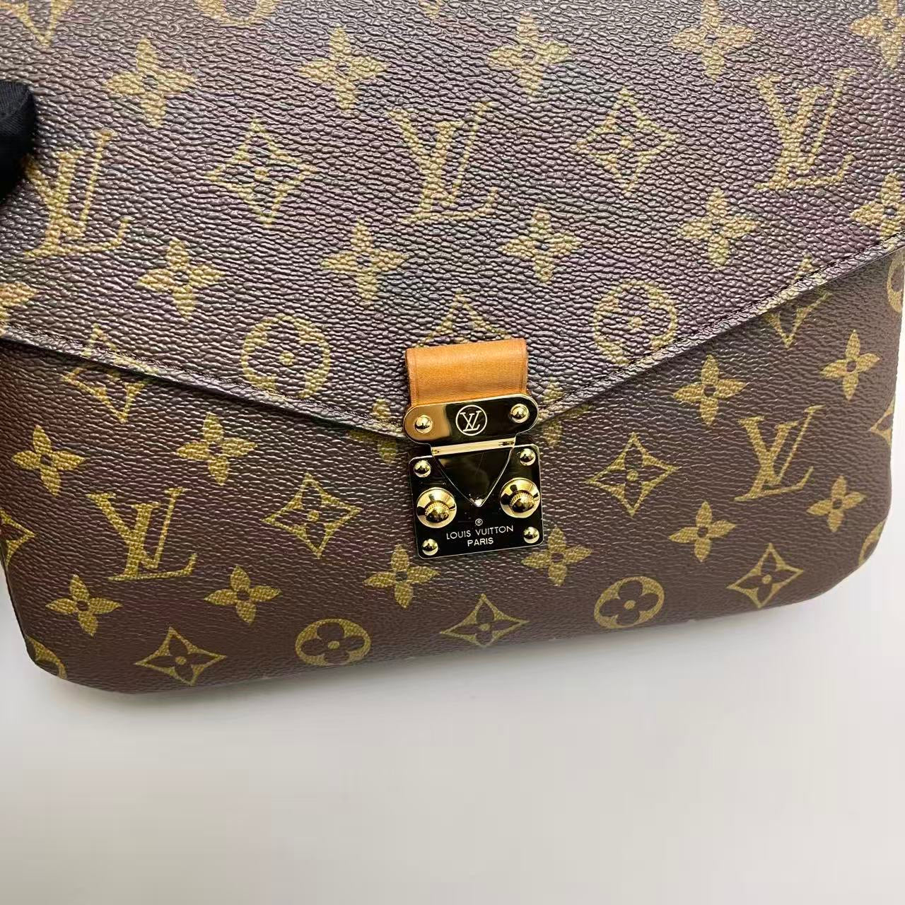 Louis Vuitton Monogram Messenger Bag
