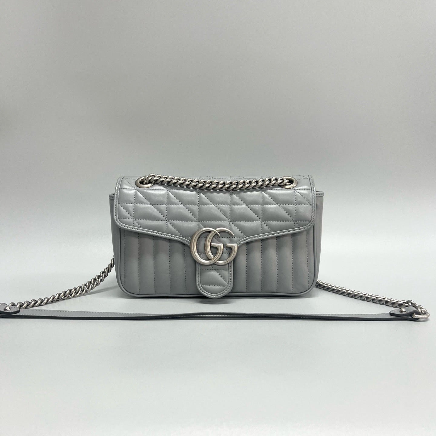 Gucci Marmont 26 Chain Bag