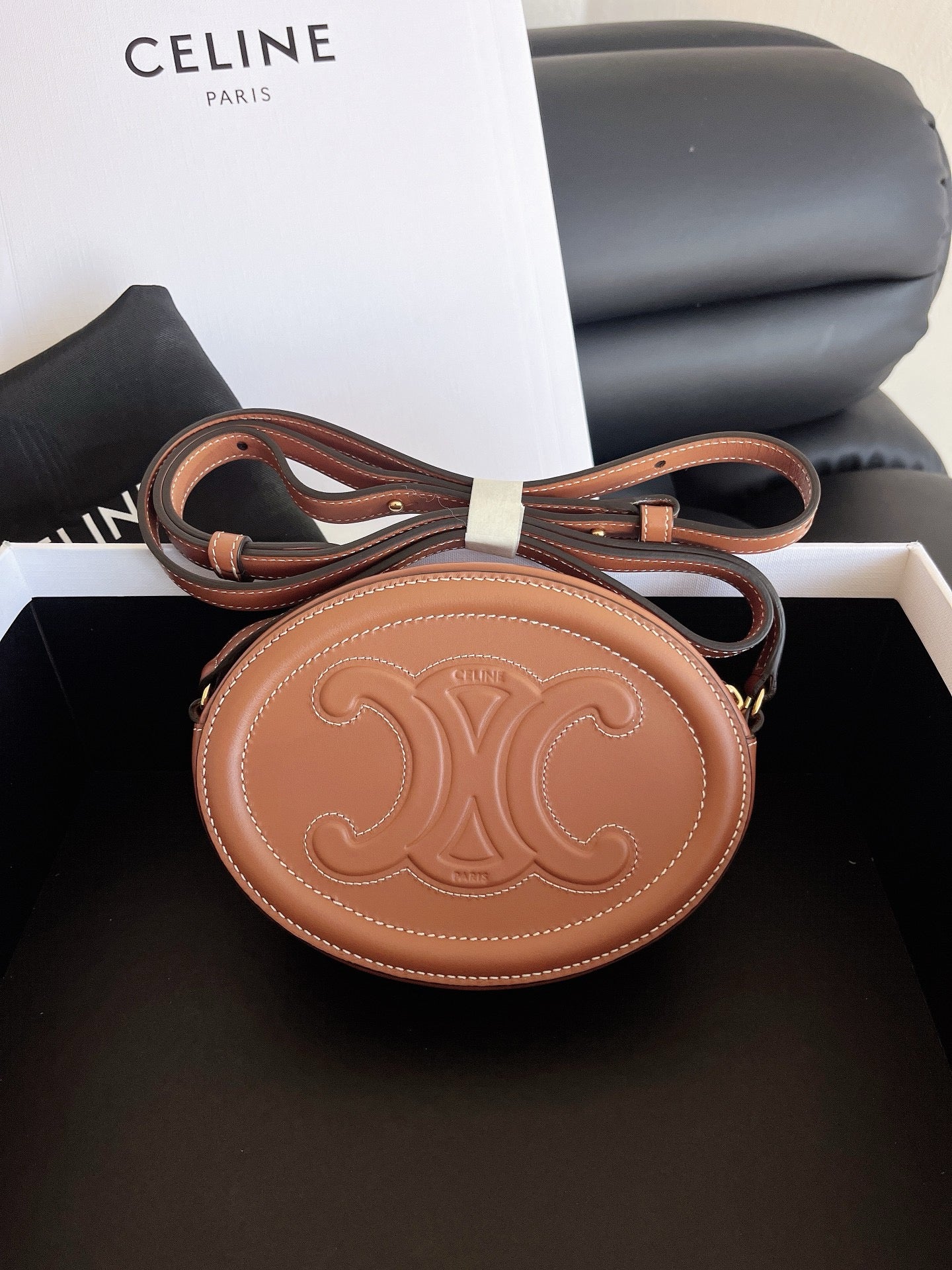 CELINE Cuir Triomphe Bag