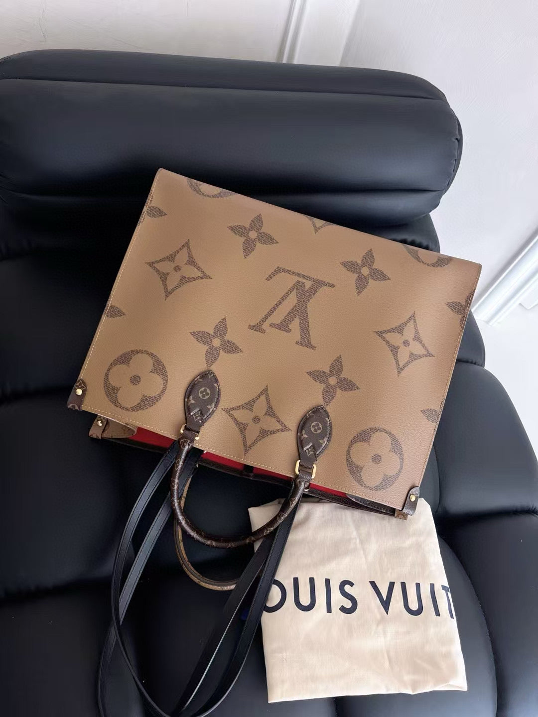 Louis Vuitton OnTheGo Tote Bag – Large