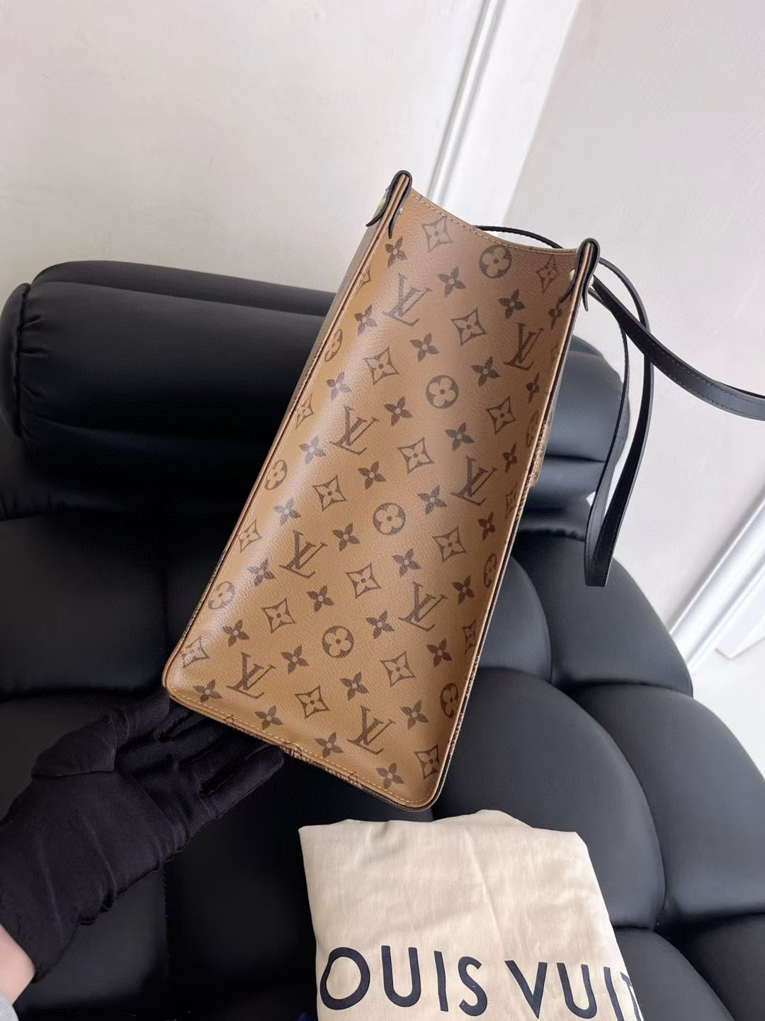 Louis Vuitton OnTheGo Tote Bag – Large