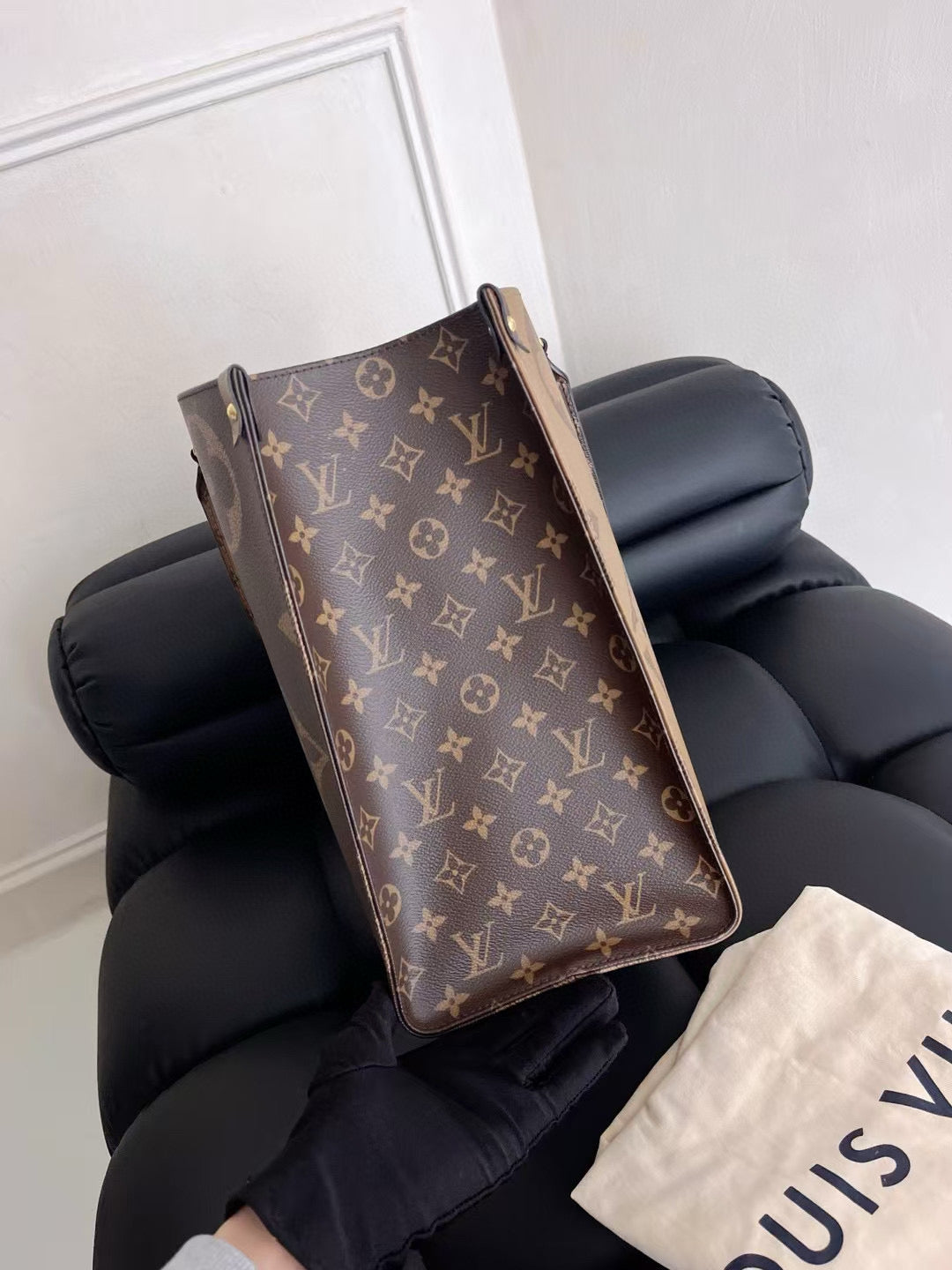 Louis Vuitton OnTheGo Tote Bag – Large