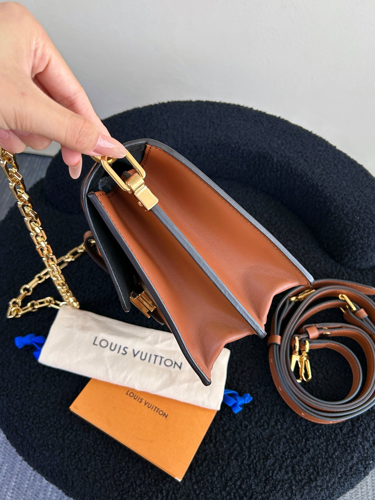 Louis Vuitton Dauphine MM — Classic Monogram