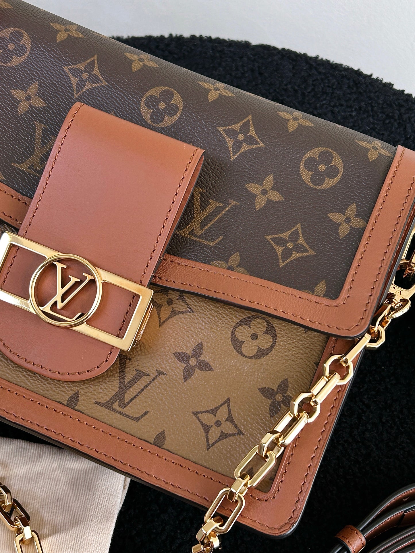 Louis Vuitton Dauphine MM — Classic Monogram