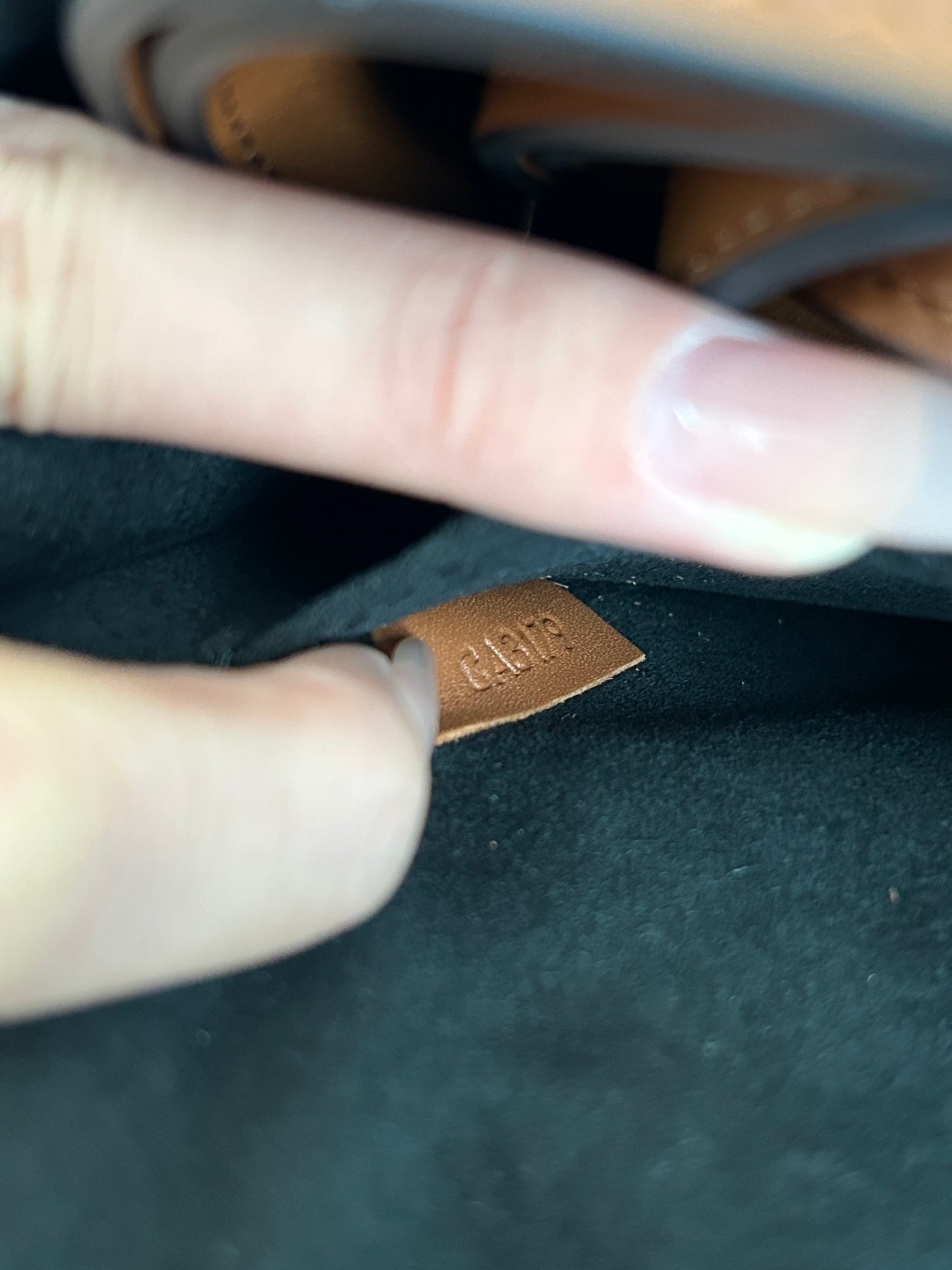 Louis Vuitton Dauphine MM — Classic Monogram