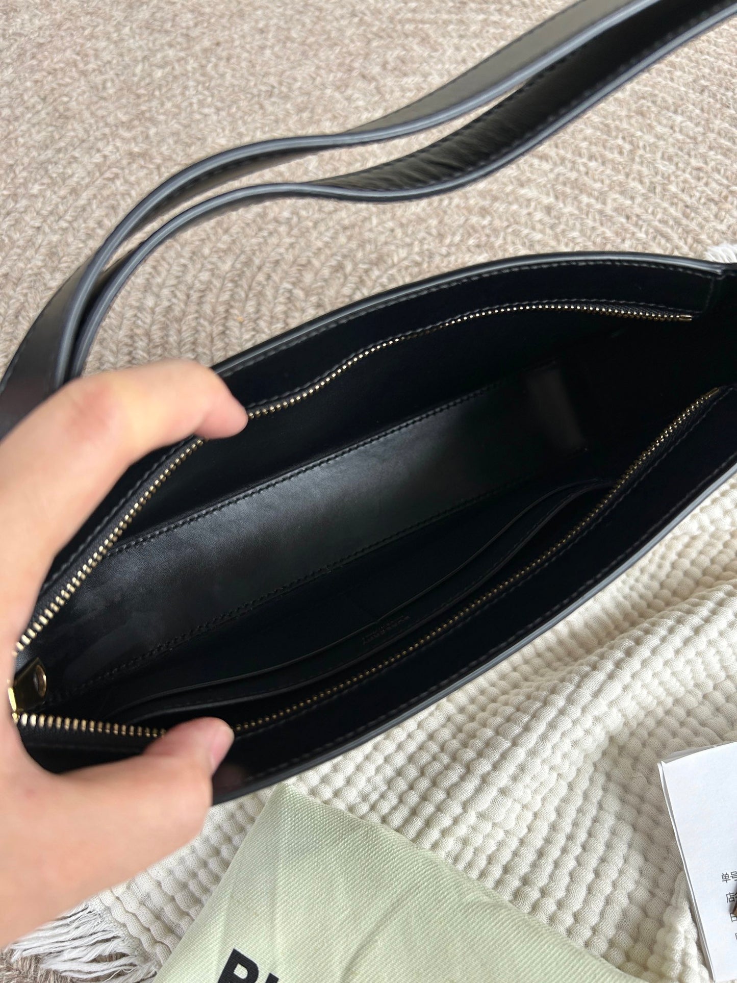 Burberry TB Leather Hobo Bag – Black